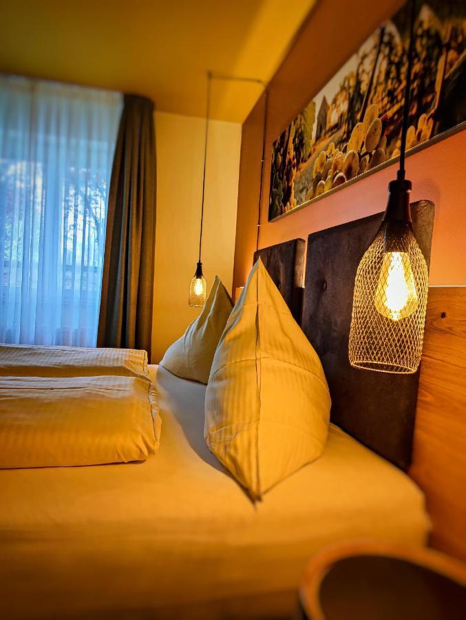 Casa Palatina Bed & Breakfast Grosskarlbach Eksteriør bilde